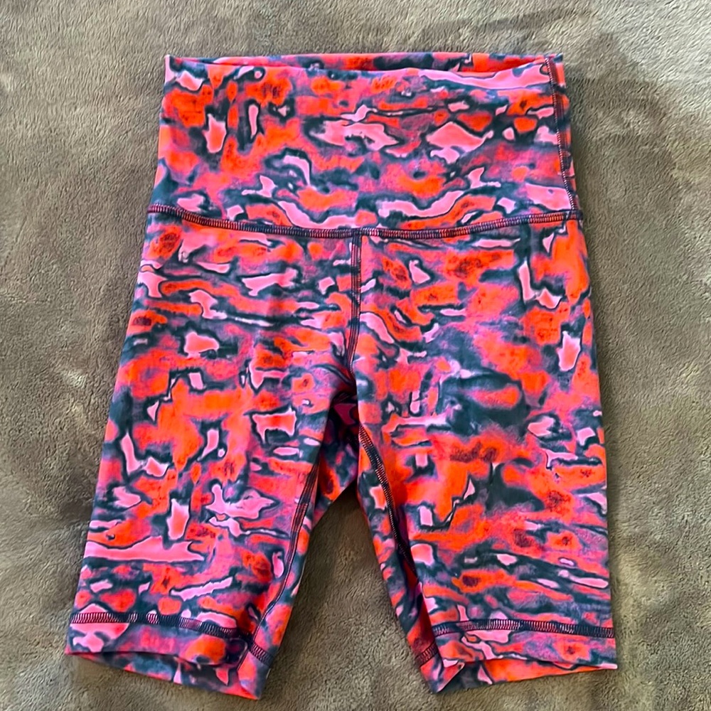 Lululemon gorgeous 6 NEW biker shorts